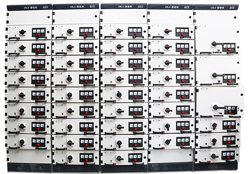 GCS型低壓抽出式開(kāi)關(guān)柜 GCS型低壓抽出式開(kāi)關(guān)柜